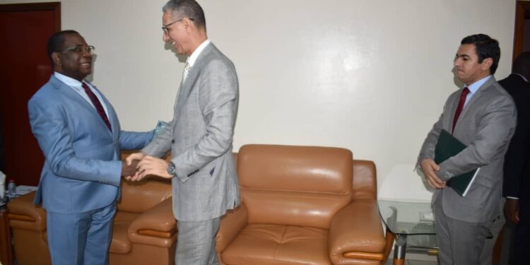 Cameroun-Algérie: Le Ministre Luc Magloire Mbarga Atangana invite les Camerounais à profiter de l’expérience Algérienne