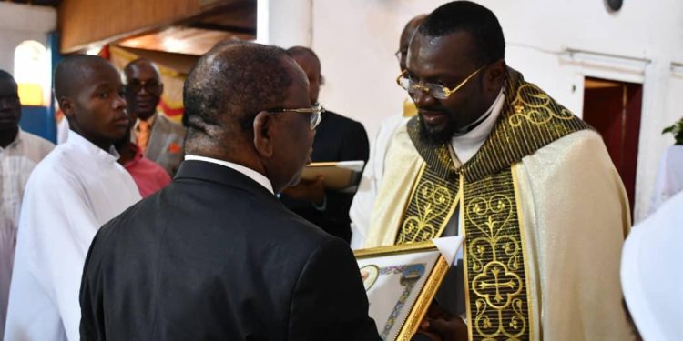 Reconnaissance Papale au Ministre du Commerce:La distinction du Saint-Siège lui a été décernée ce jour à Yaoundé