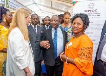 Cameroun:La première édition du Cacao and Coffee festival a été ouverte hier devant des sommités internationales en présence d&rsquo;une foule nombreuse d&rsquo;exposants du Cameroun ,de la Cote d&rsquo;Ivoire,du Gabon,du Congo ,de l&rsquo;Inde etc