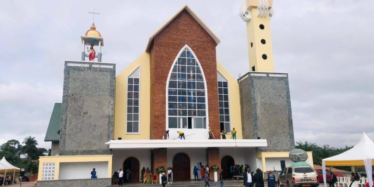 Cameroun/Église Sainte -Elvire de Nsazomo:Prise de fonction de l’Abbé Jean Bertrand Mengue Awono  le 15 Août 2025