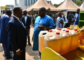Cameroun:Lutte contre la vie chère:Une opération de vente promotionnelle des produits de première nécessité et de grande consommation organisée par le Mincommerce à Yaoundé.