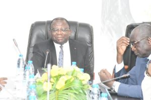 LE MINCOMMERCE SUSPEND LES IMPORTATIONS