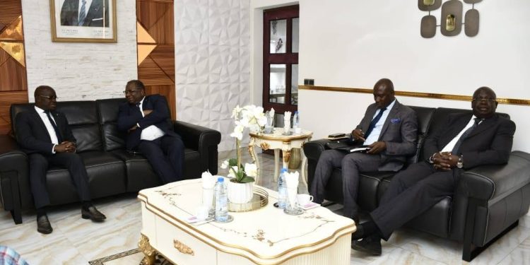 CAMEROUN-COMMERCE INTERNATIONAL-LE MINISTRE CAMEROUNAIS DU COMMERCE,LUC MAGLOIRE MBARGA ATANGANA RECOIT LES FELICITATIONS DE SON HOMOLOGUE IVOIRIEN DU COMMERCE ET DE L&rsquo;INDUSTRIE POUR L&rsquo;ORGANISATION REUSSIE DE LA CONFERENCE MINISTERIELLE DU COMMERCE (CM XIV)